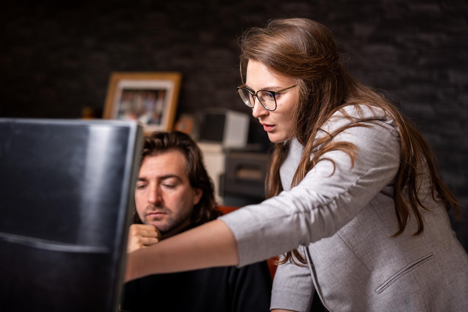 SELAS-medewerkers bespreken software op maat voor SELABuild